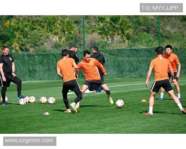 武汉篮球队耐力争议引发热议球迷对球队体能状态的深度讨论 武汉篮球队耐力争议引发热议球迷对球队体能状态的深度讨论