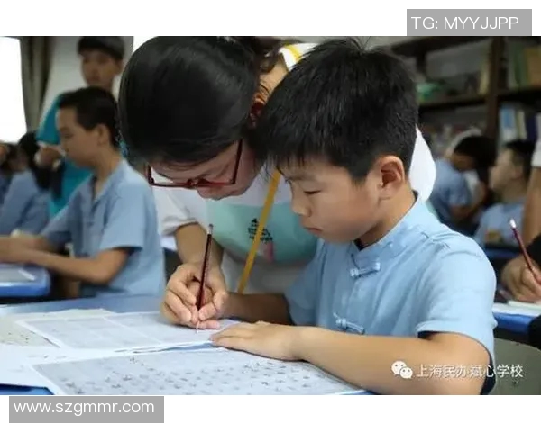 杭州足球队的蜕变之旅:从传统到现代的全新篇章 杭州足球队的蜕变之旅:从传统到现代的全新篇章