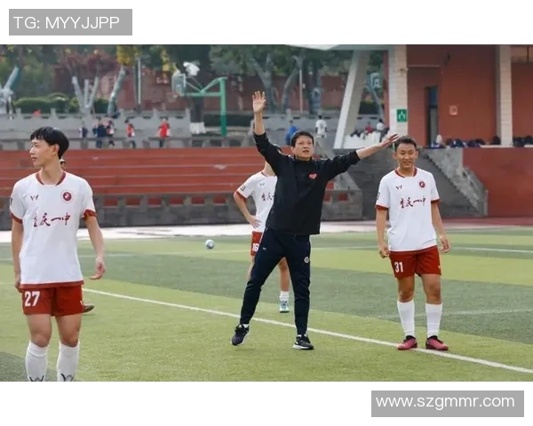 重庆足球队心理素质深度对比分析及其对比赛表现的影响探讨