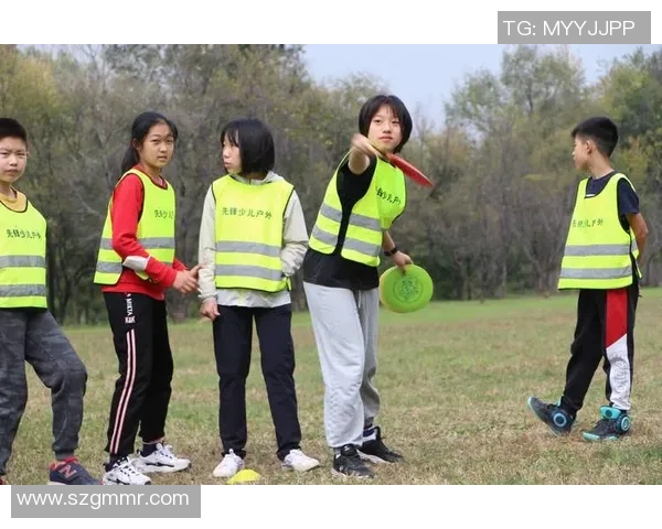 成都飞盘队与北京飞盘队赛后复盘分析双方状态与表现对比