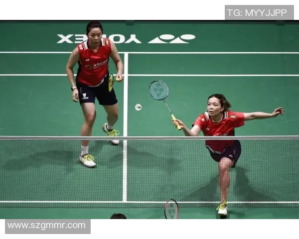 重庆羽毛球队与上海羽毛球队赛后复盘分析意识与战术的深度对比
